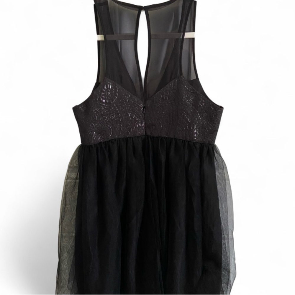 BCBGeneration Black Textured Tulle Sleeveless Dress‎ Mesh Overlay Womens Size 4 - Picture 3 of 6
